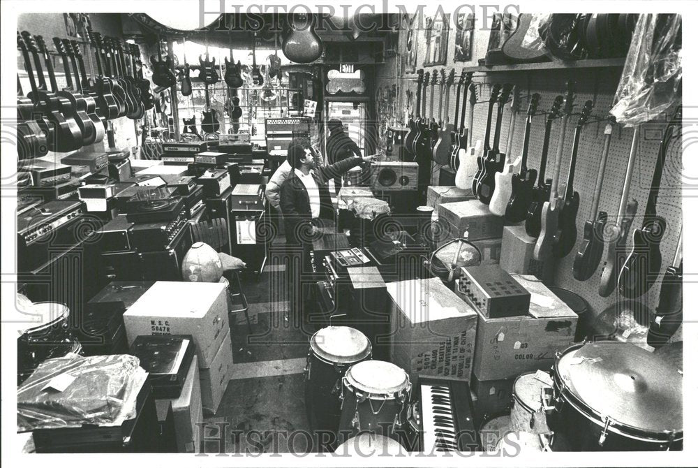 1980 New York Loan Bank Pawn Shop - Historic Images