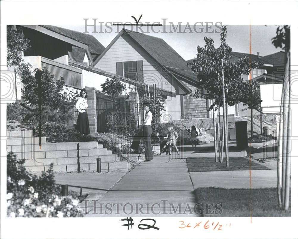 1977, New Subdivision - RRV88171 - Historic Images