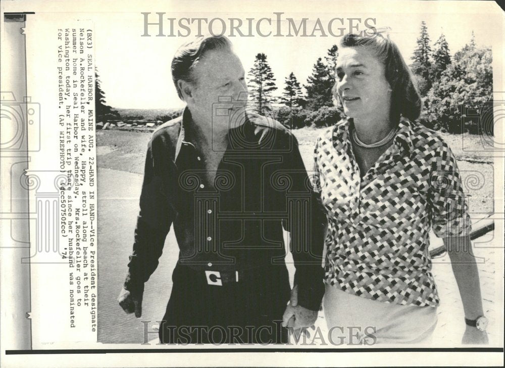 1974 Nelson Rockefeller Happy Seal Harbor - Historic Images