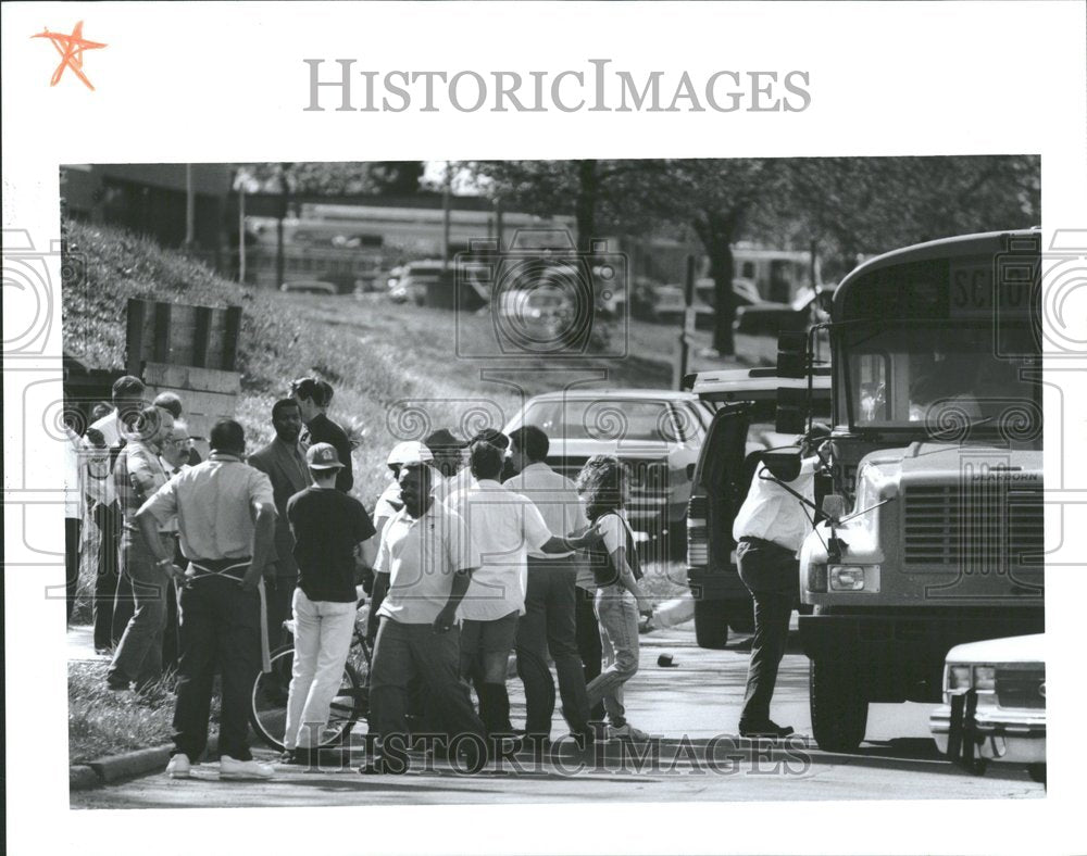 1993, Post Office Shooting Dearborn - RRV88547 - Historic Images