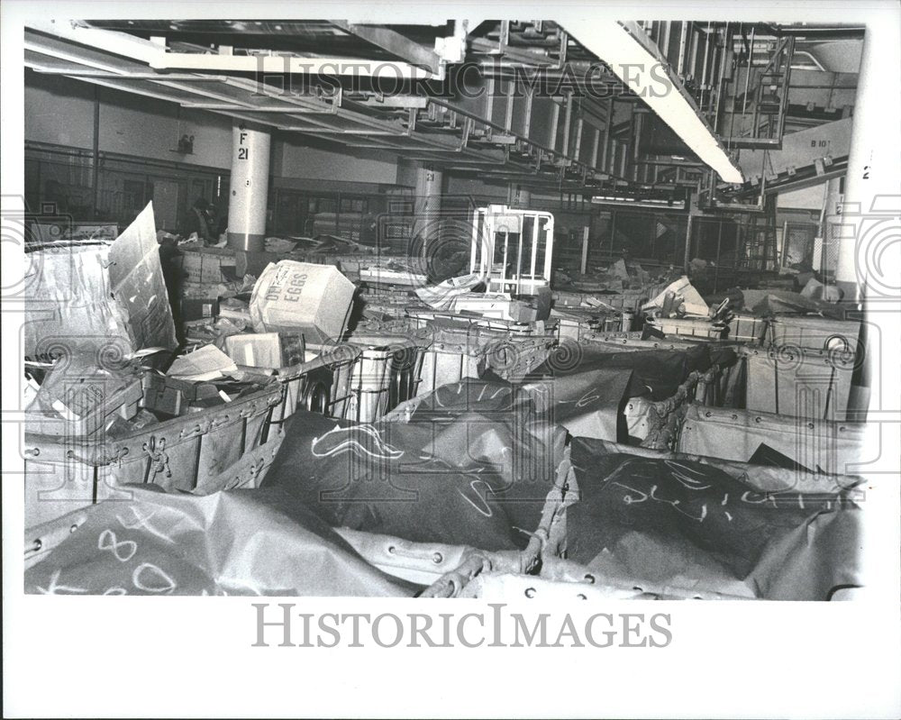 1976 Damaged Mail Detroit Post Office - Historic Images