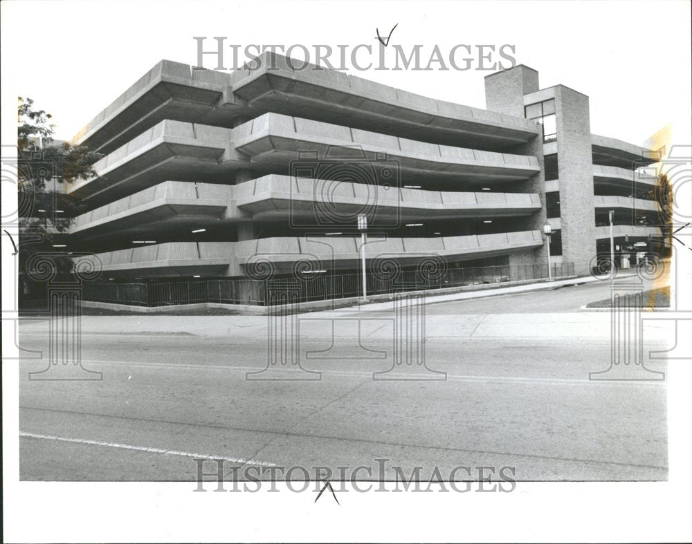 1986, Pakring Structure Birmingham Michigan - RRV88669 - Historic Images