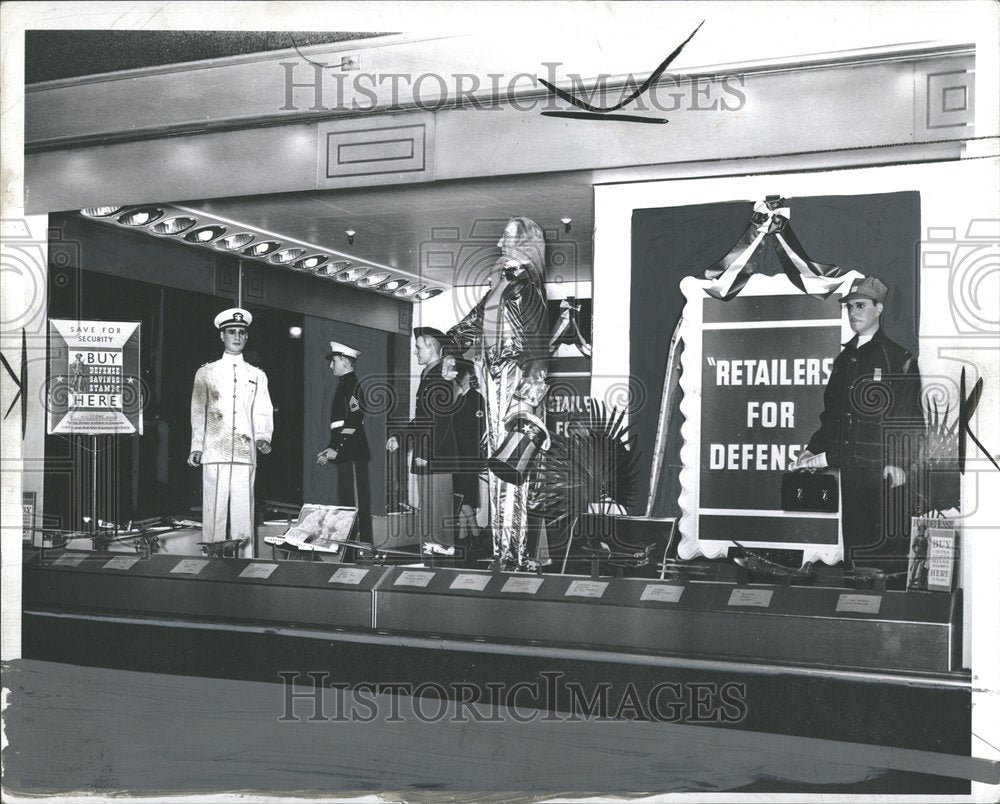 1941, Peoples Outfitting Co Wins Decorating - RRV88781 - Historic Images