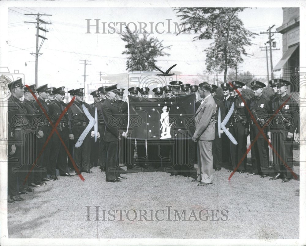 1942, Minute Man Flag for 100% War Bonds - RRV88797 - Historic Images