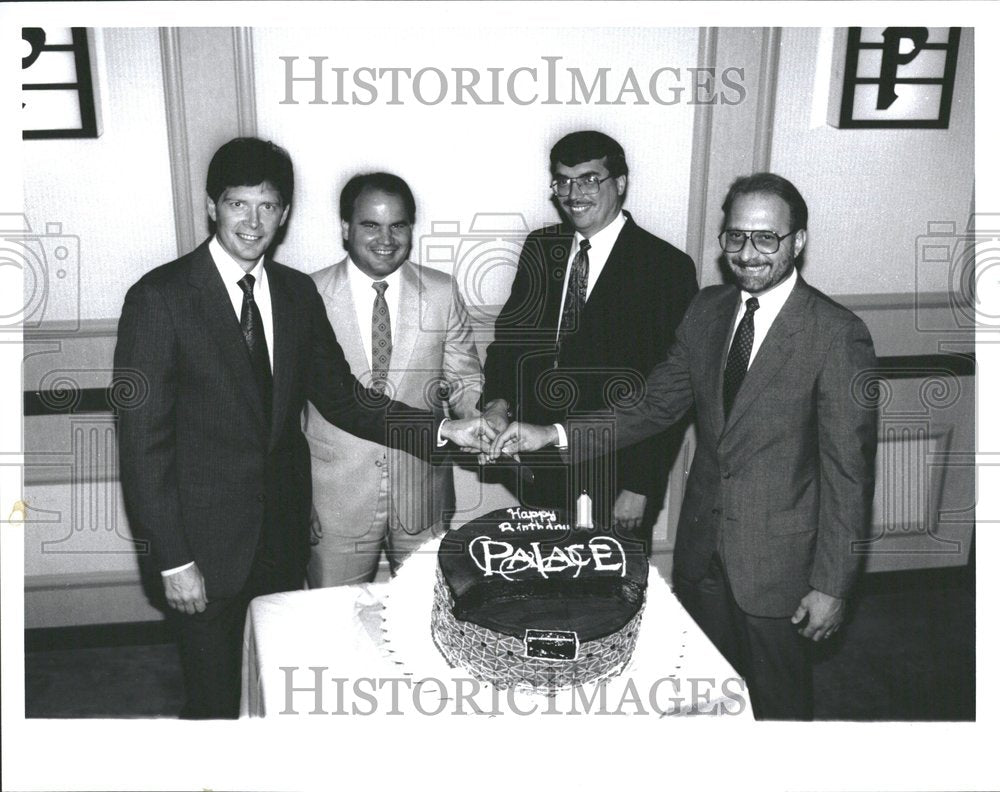 1989 Press Photo Thomas S. Wilson Dan Hauser Palace - Historic Images