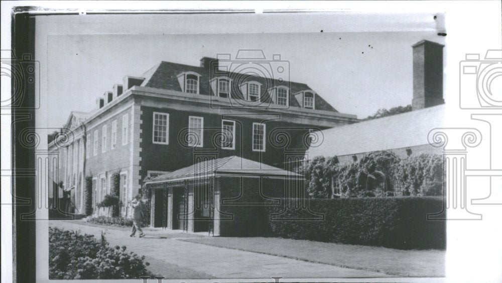 1959 U.S. Embassy Building London-Historic Images