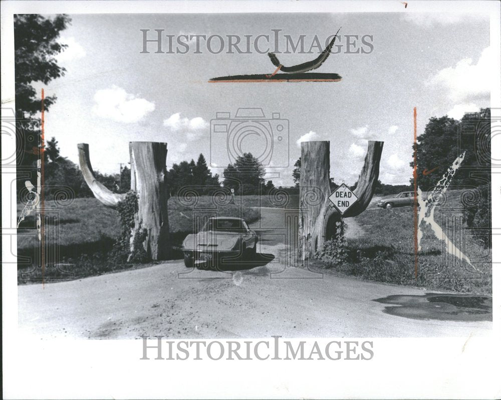 1974 Press Photo Elmgate &amp; Orchard Lake Trail Entrance - Historic Images