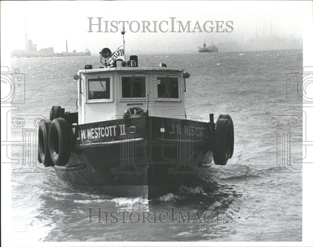 1981, Post Office Delivery By Mail Boat - RRV89323 - Historic Images