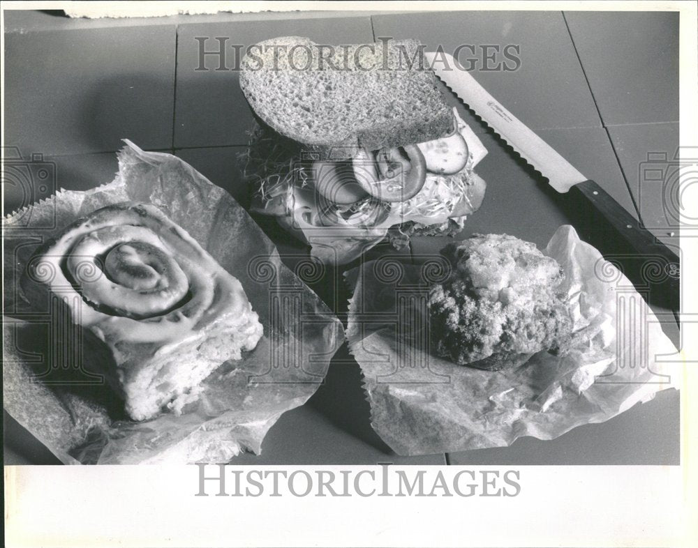 1988, Glen Ellyn pastries Bodacious Cinnamon - RRV89529 - Historic Images