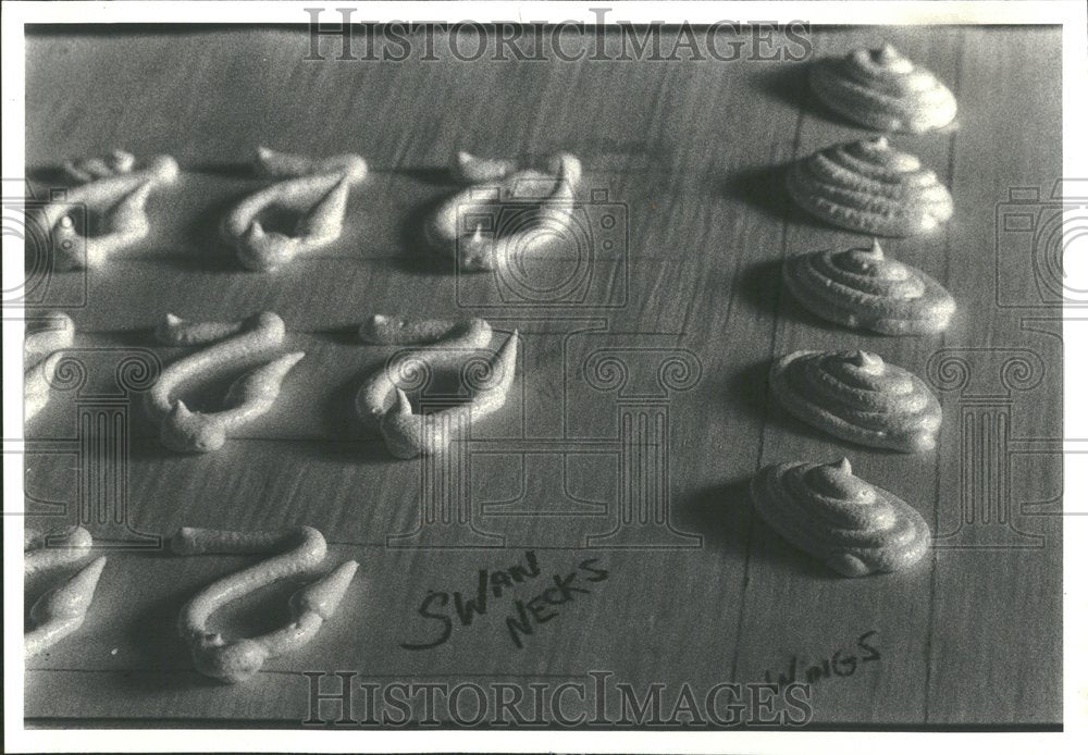 1978 Press Photo Meringue Swan Necks Wings Dessert - Historic Images