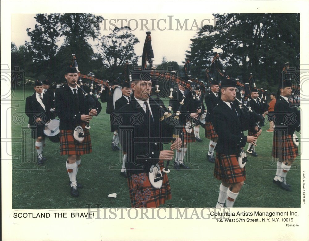 Press Photo Scotland Brave song music group entertainer - RRV89605 - Historic Images