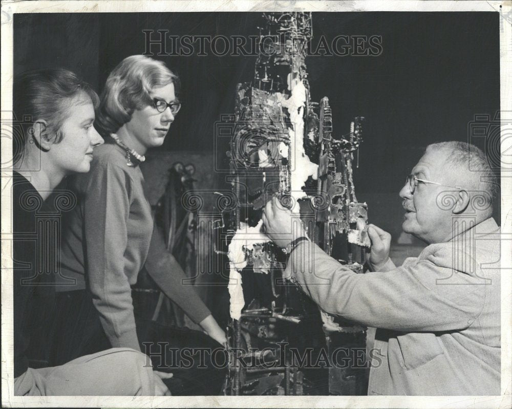 1961, Kaaren Hiscox Park Ruth Keil Sculpture - RRV89651 - Historic Images