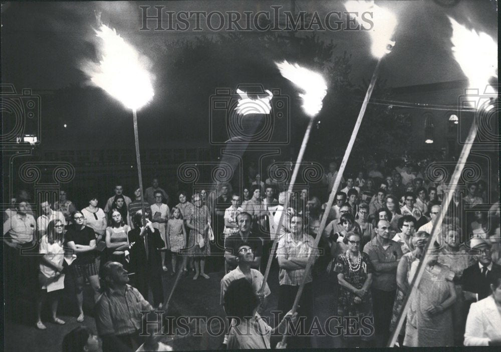 1973, Crossto Protestor Torch Light Church - RRV89923 - Historic Images