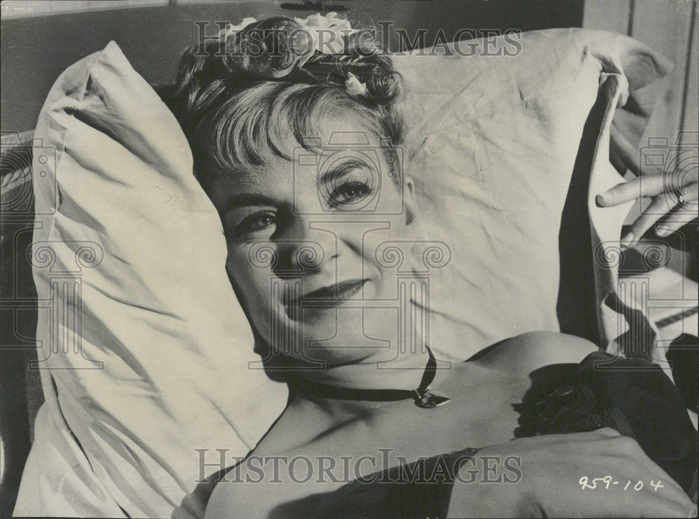 1957, Eve Black Joanne Woodward Face - RRV89989 - Historic Images