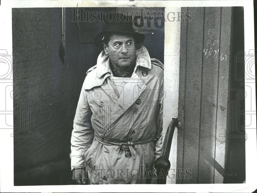 1972, Tiger Makes Out Actor Eli Wallach - RRV90369 - Historic Images