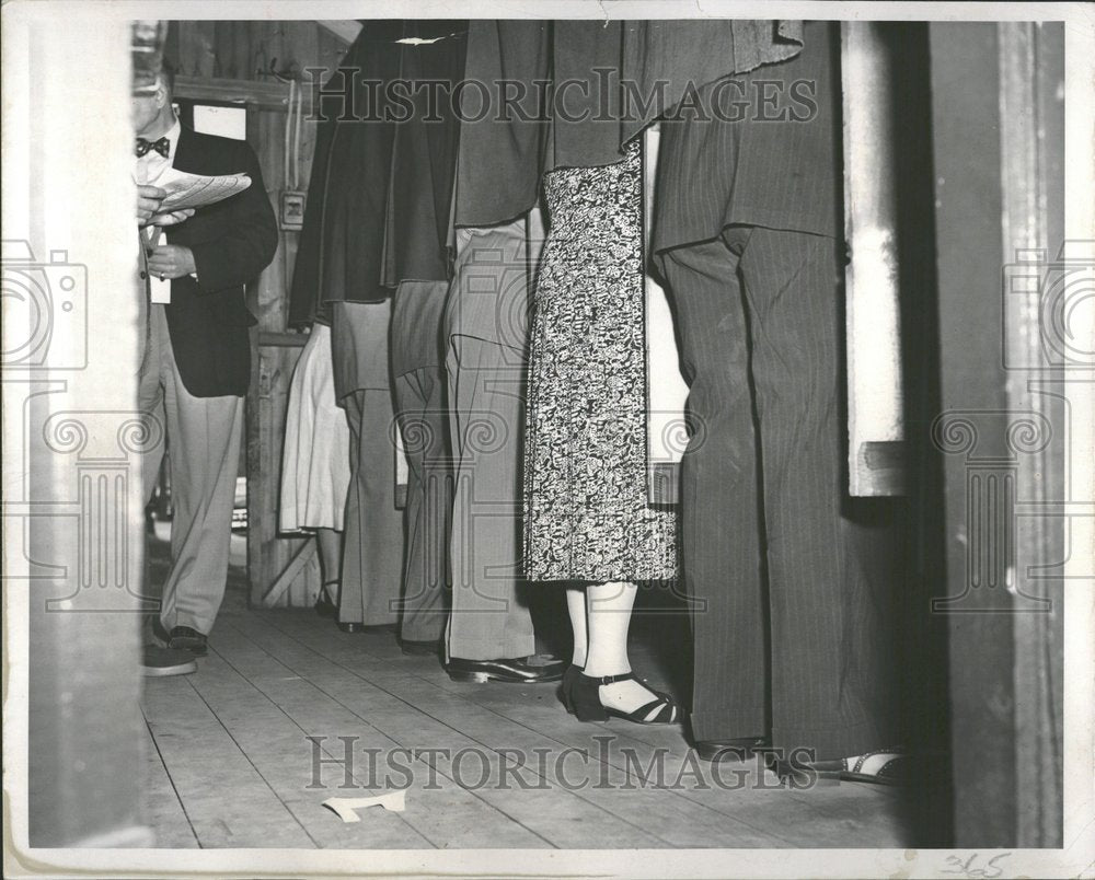 1952 Jefferson Iroquois Full House Detroit - Historic Images