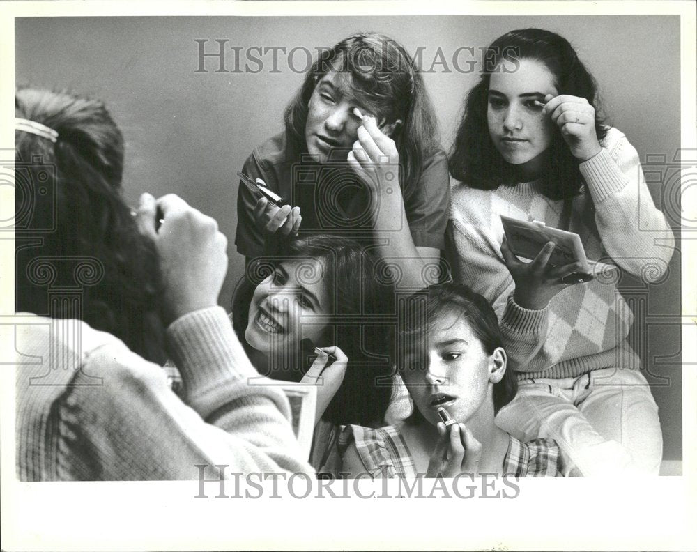 1984, Jean Barron Allison Seed Dina Abraham - RRV91079 - Historic Images