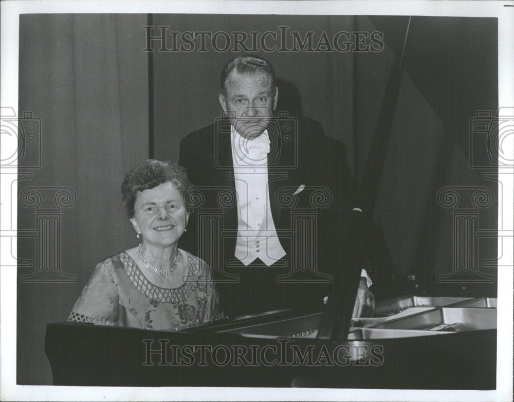 1978, Haddens music group musicians piano - RRV91179 - Historic Images