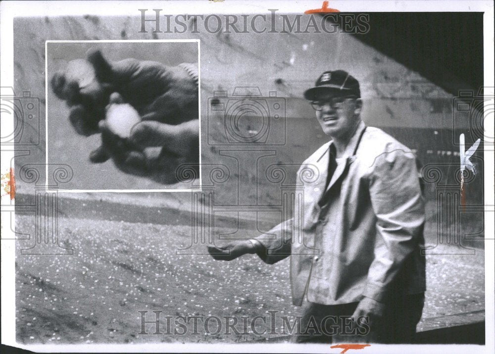 1961 Halts Detroit Tony Kochivar Ice cubes-Historic Images