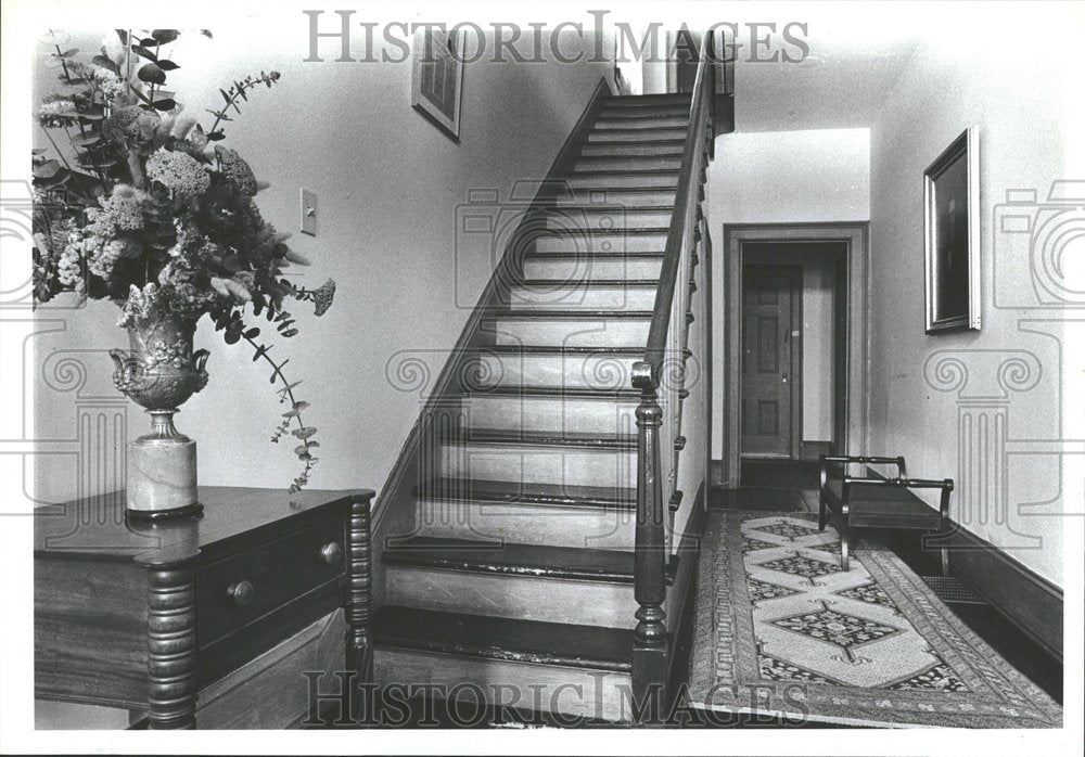 1982 Entrance Front hall Mons House Detroit - Historic Images