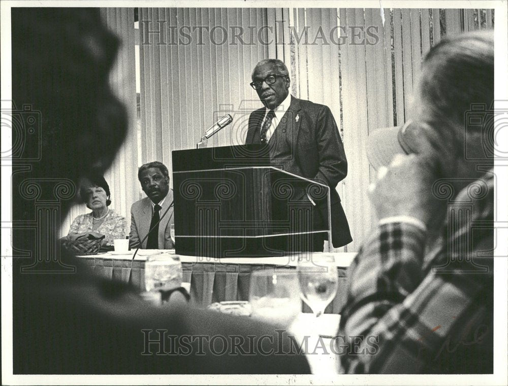 1981 Press Photo George Crockett  Wayne Foreign Gregor - Historic Images