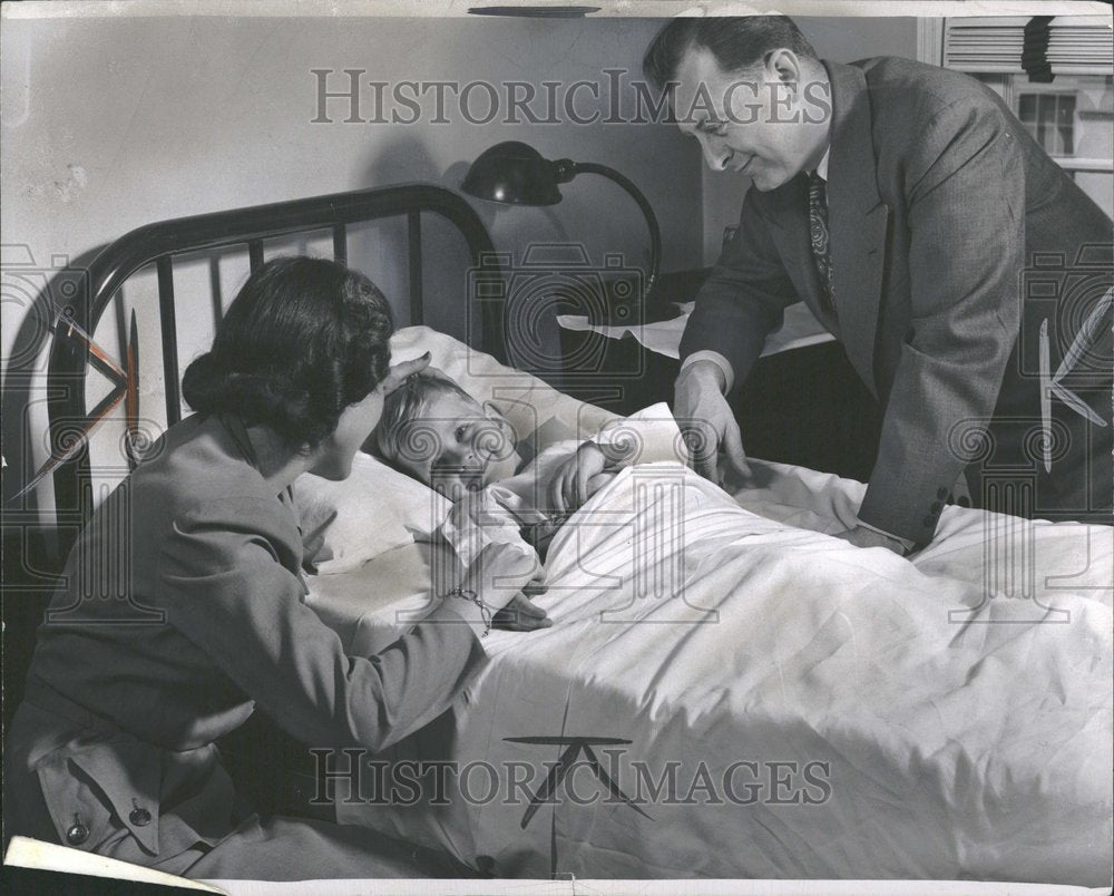 1956, Cihldren Sick - RRV91747 - Historic Images