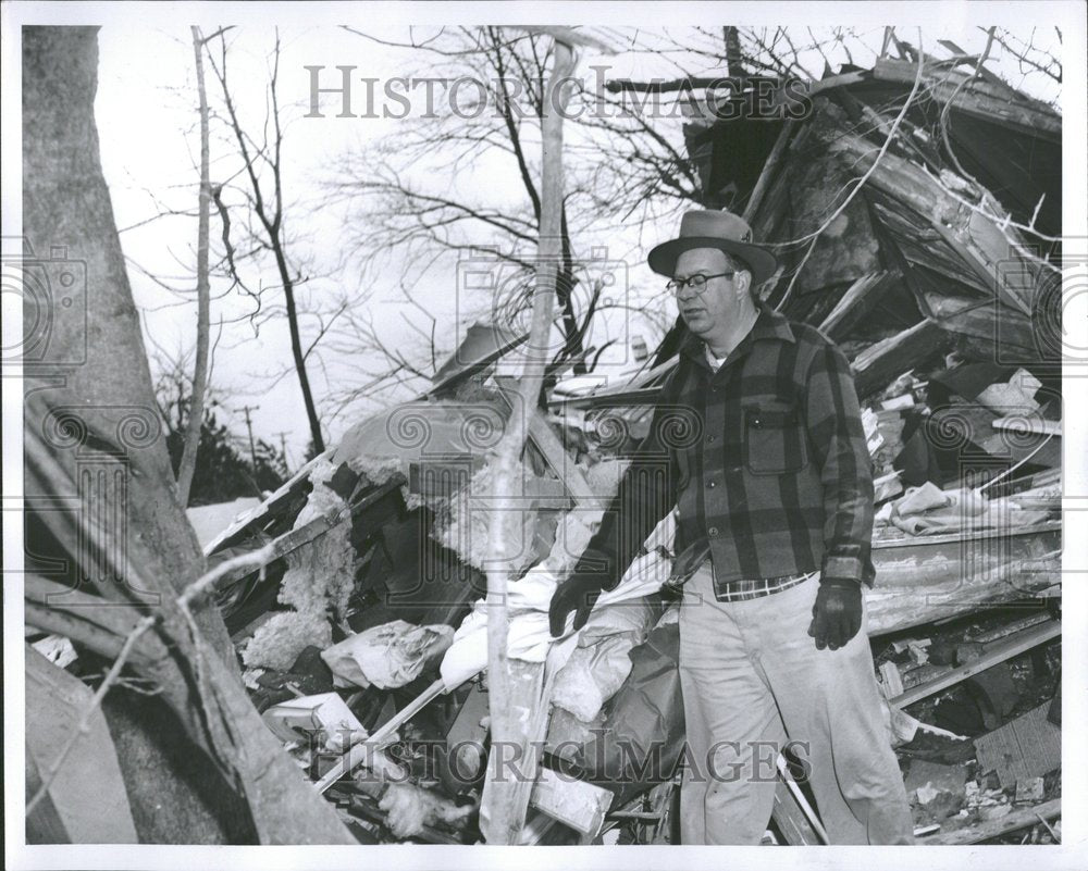 1956 Press Photo Floris Ykema Grandville Michigan road - RRV91775 - Historic Images