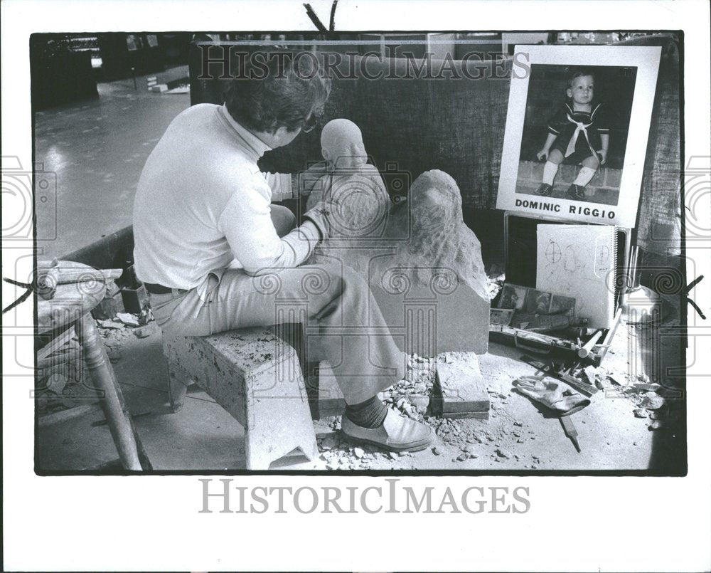 1979, Glen Rhines Sculptor Work Stage - RRV91811 - Historic Images