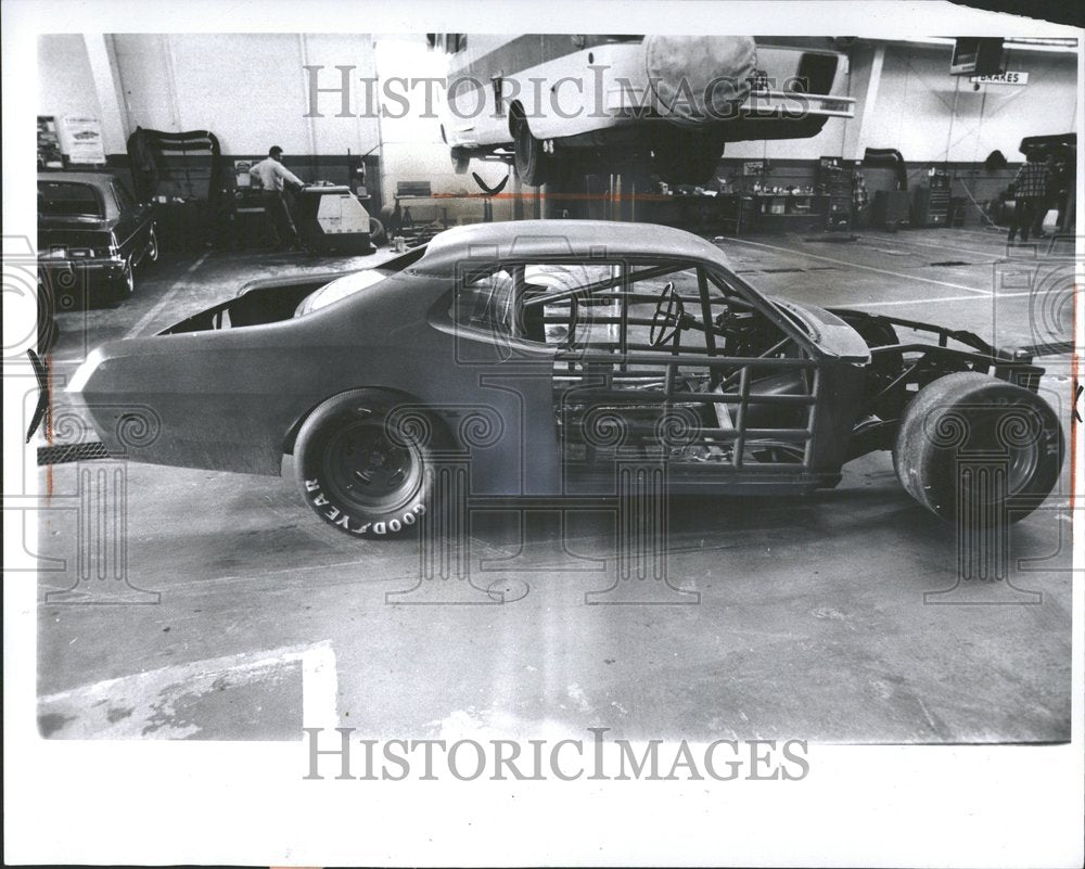 1974, John Allence Building Auto Race Carkit - RRV91987 - Historic Images