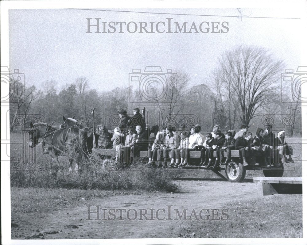 1968, Sugarbush Ranch Tempo Tour Hayride - RRV92025 - Historic Images