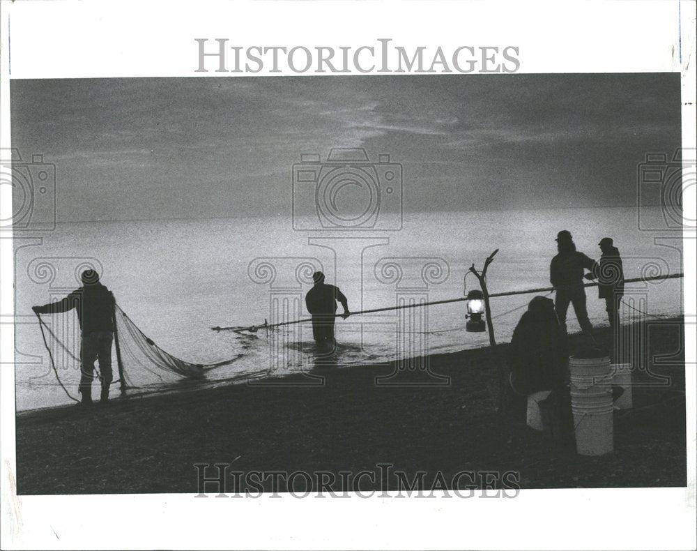 1989, Smelt Dippers lake Eris Pte Peele shot - RRV92485 - Historic Images