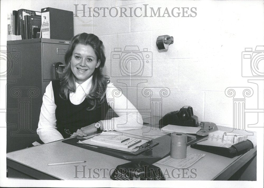 1972 Doctor Kathleen Smiler sits room table-Historic Images