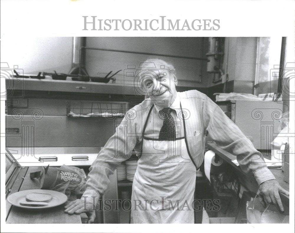 1989, Max Silc Field Deli Owner hours Linda - RRV92647 - Historic Images