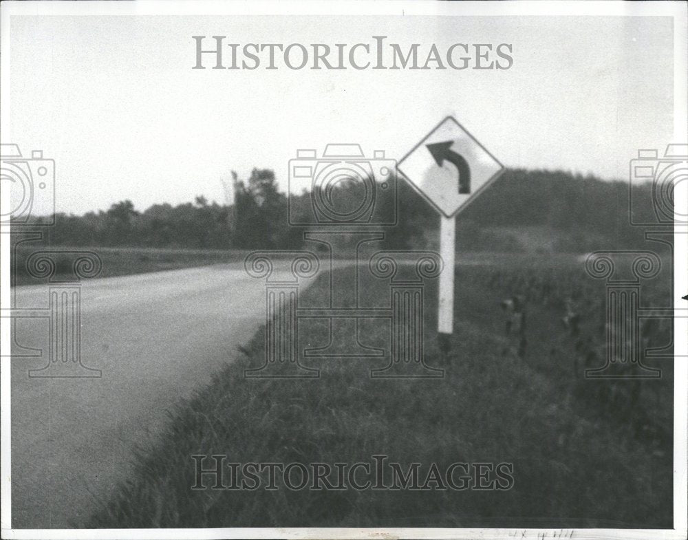 1960, Sign - RRV92777 - Historic Images