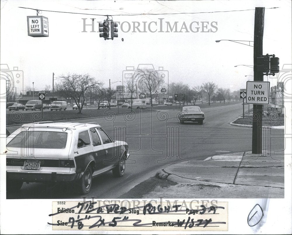 1976, New Signs Gratia Roosevelt Right Board - RRV92785 - Historic Images