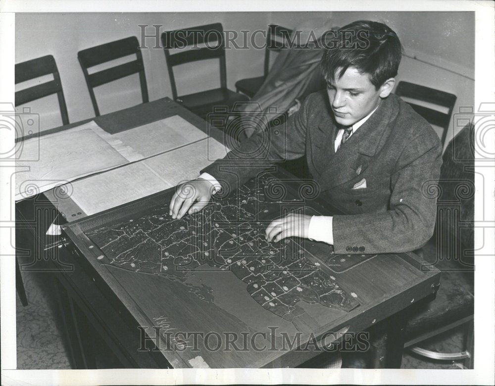 1937 Astoria Future Classroom Student-Historic Images