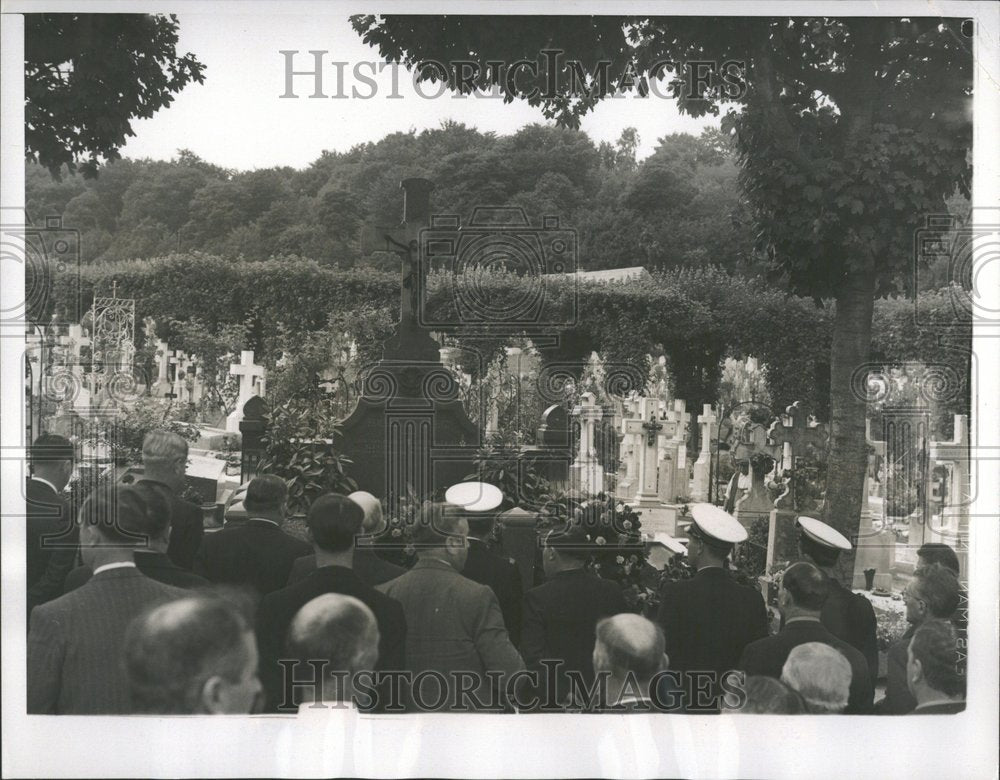 1939 Louis Bleriot Gonard Cemetery-Historic Images