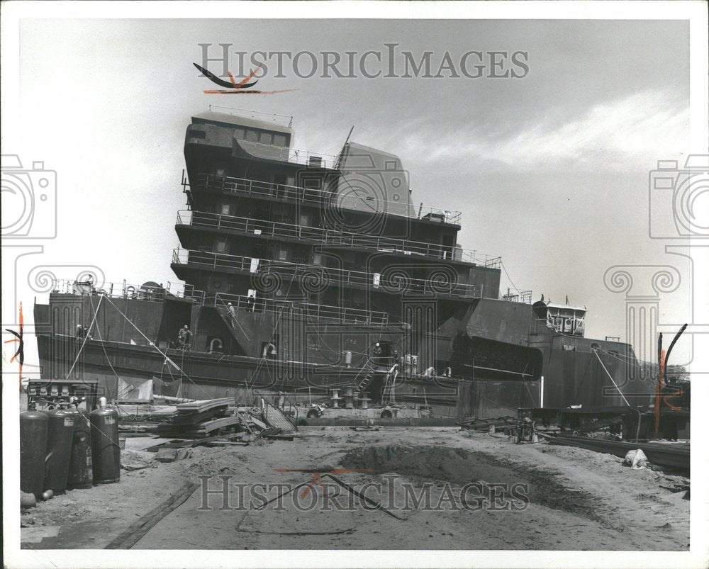 1975 Boat Barge Push-Historic Images