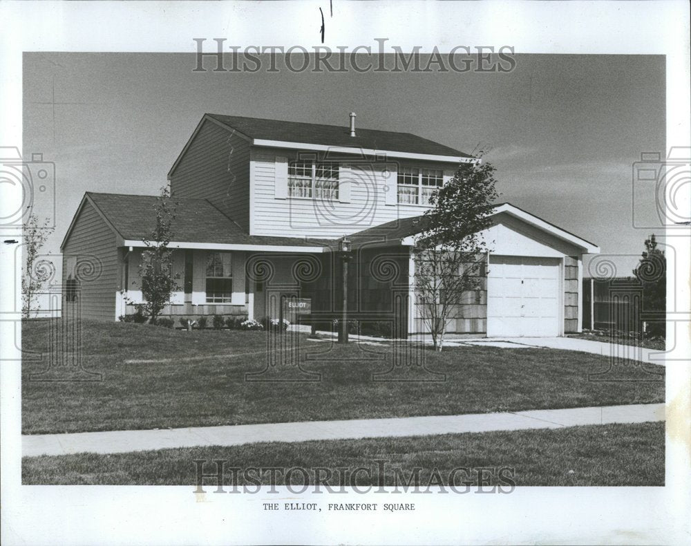 1976, Hoffman home - RRV93717 - Historic Images