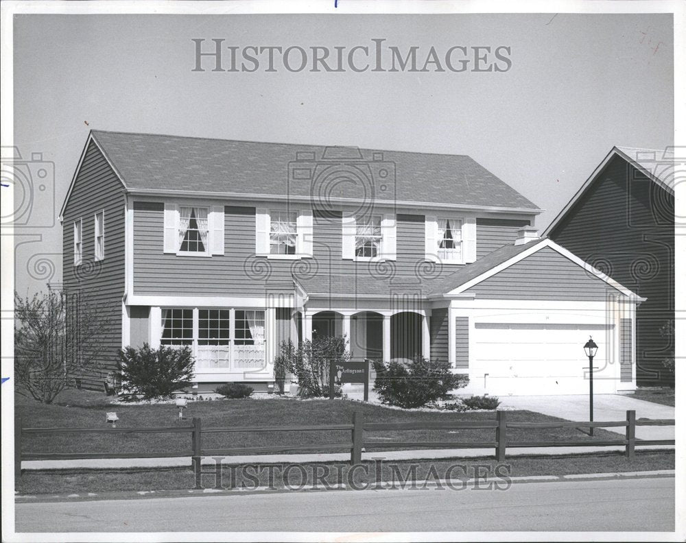 1976 Elliott Frankfort Square Silver Key-Historic Images