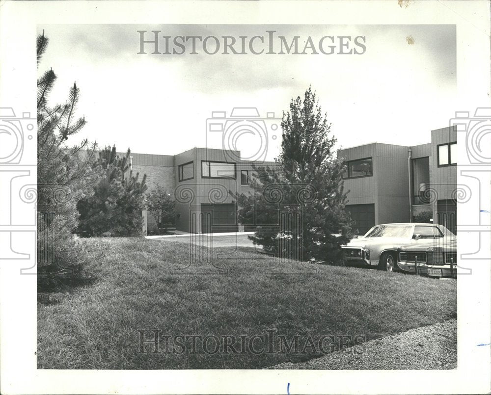 1974 Press Photo Hoffman Estate Suburb Chicago Illionis - Historic Images