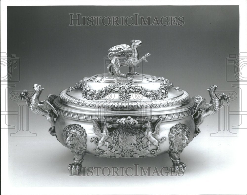 1989 Press Photo Silver Tureen Garrard Prince Wales - RRV94171 - Historic Images