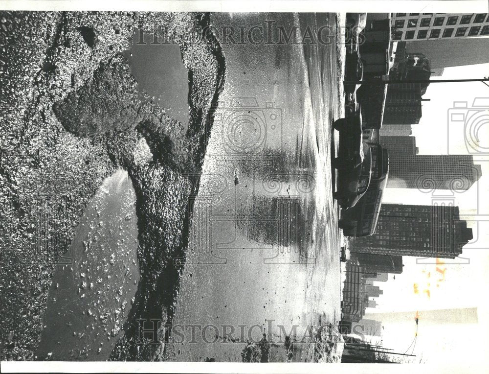 1978, pothole Northwest corner Goethe Clark - RRV94469 - Historic Images