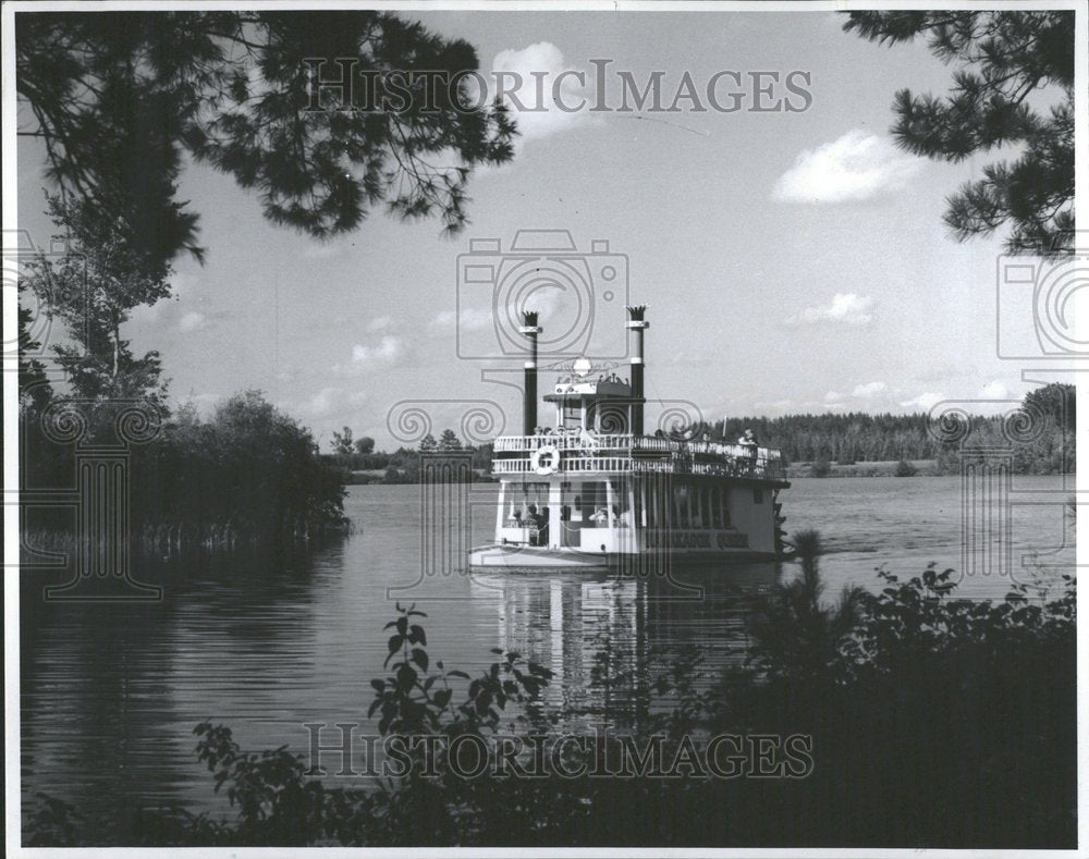 1973 River boat Namakagon Queen-Historic Images