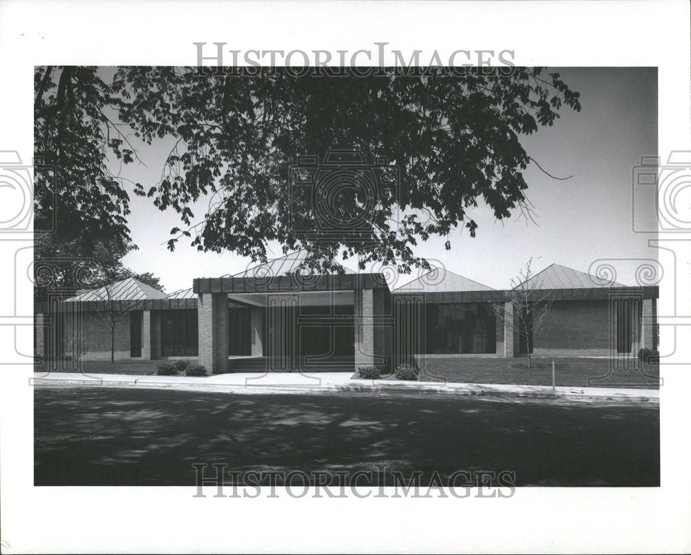 1970, 1st National Bank Hinsdale Architect - RRV95551 - Historic Images