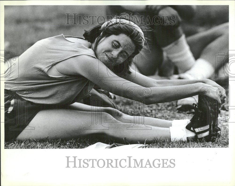 1984, Edith Thurber Warm Up Ultimate Frisbee - RRV95615 - Historic Images