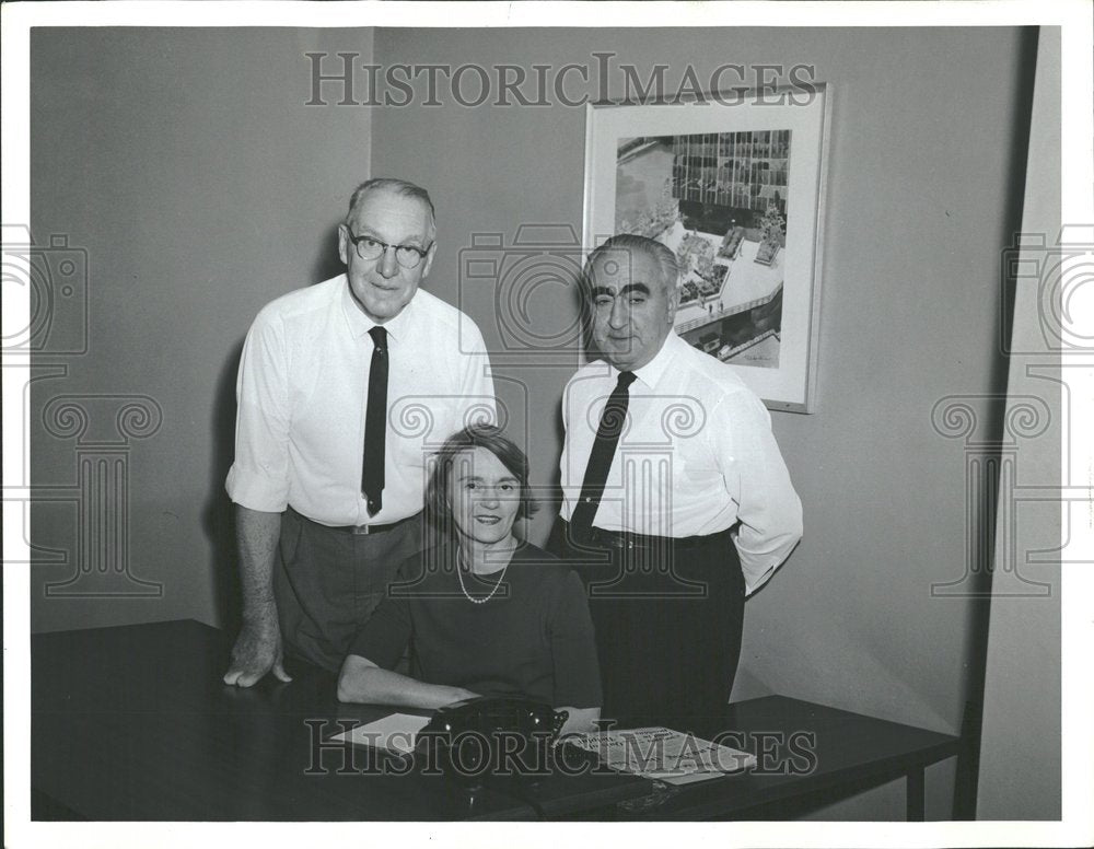 Press Photo John Kirby Paula Stone Charles Blagbourne - RRV95993 - Historic Images