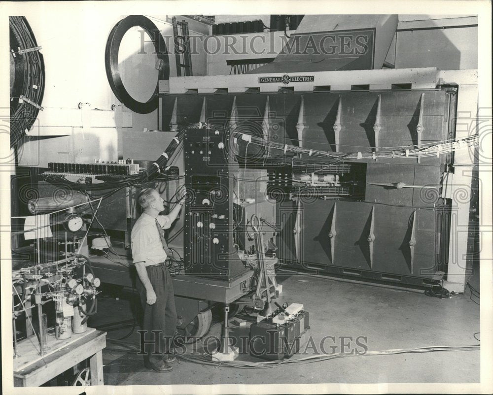 1948, General Electric Research Laboratory - RRV96141 - Historic Images