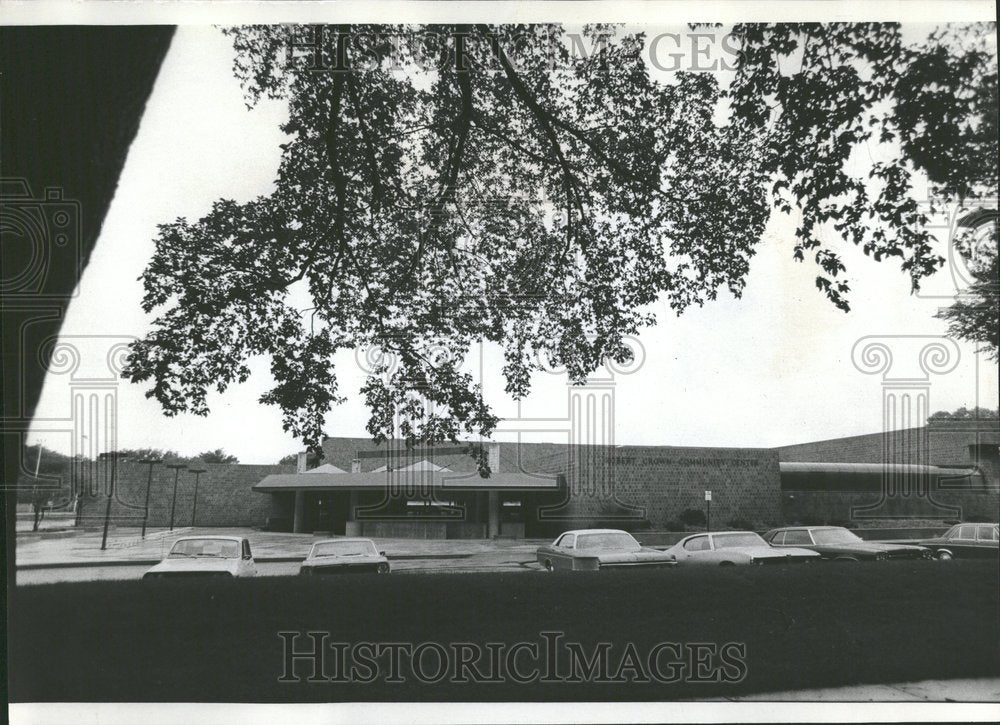 1976, Robert Crown Community Center Illinois - RRV96307 - Historic Images