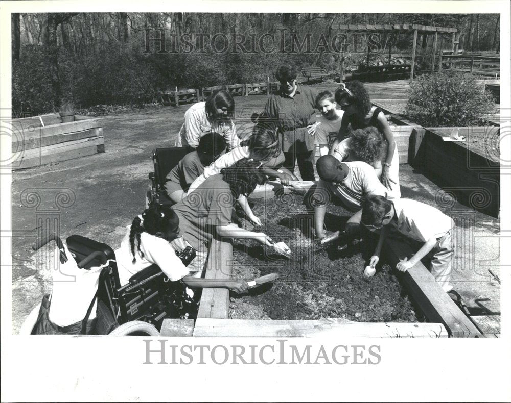 1990 Iron Oaks Environmental Learning Cntr. - Historic Images